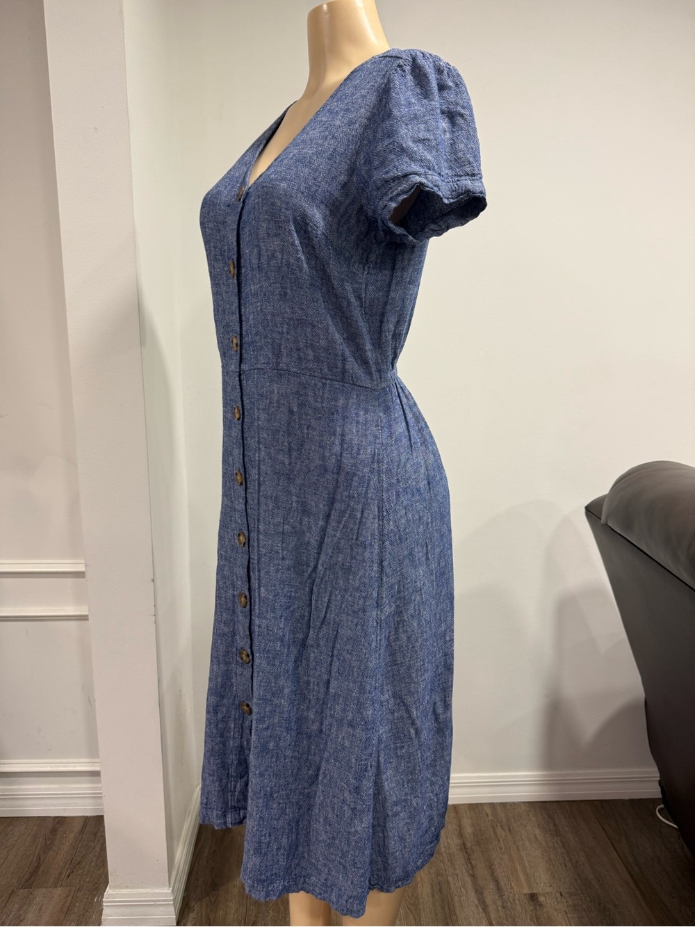 Old Navy Chambray Button-Front Midi Dress in Blue - Picture 2 of 4